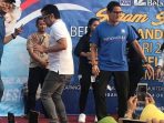 sandiaga senam sehat bersama warga subang