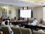 Dewan Perwakilan Rakyat Daerah (DPRD) Provinsi Jawa Barat menerima, kunjungan kerja Mahkamah Kehormatan Dewan (MKD) Dewan Perwakilan Rakyat Daerah (DPRD) Provinsi Jawa Barat menerima, kunjungan kerja Mahkamah Kehormatan Dewan (MKD) DPR RI Gedung DPRD Jabar, Senin (5/4/2021). Kunjungan kerja tersebut dilakukan dalam rangka, pelaksanaan fungsi MKD RI yaitu pencegahan pelanggaran kode etik DPR RI. (Foto : Yoggi Darwis/Humas DPRD Jabar).