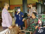 Bi Nina Saat Sharing Dengan Babinkamtibmas dan Babinsa Bi Nina Saat Sharing Dengan Babinkamtibmas dan Babinsa
