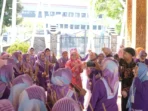 Wakil Ketua TPKK Subang Sapa Siswa Sekolah Lansia
